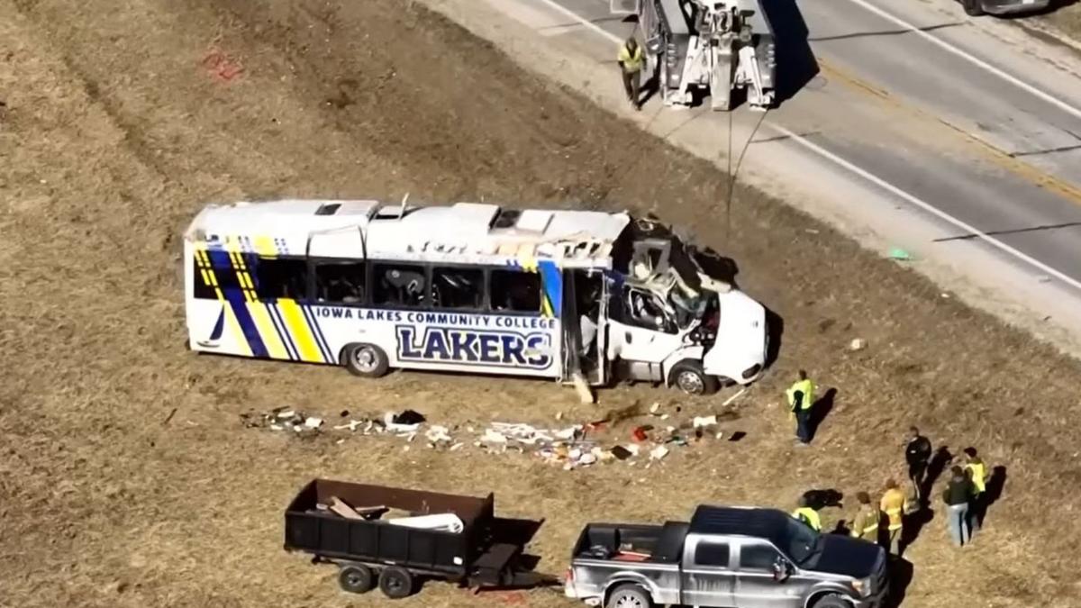 Iowa Lakes Community Grapples with Fatal Baseball Team Bus Crash